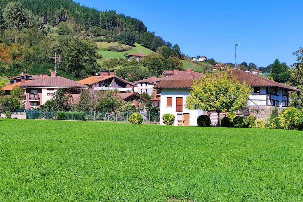 Alojamiento Rural, Jardin, A 25 Minutos De Bilbao, Parking Gratuito Arantzazu Buitenkant foto