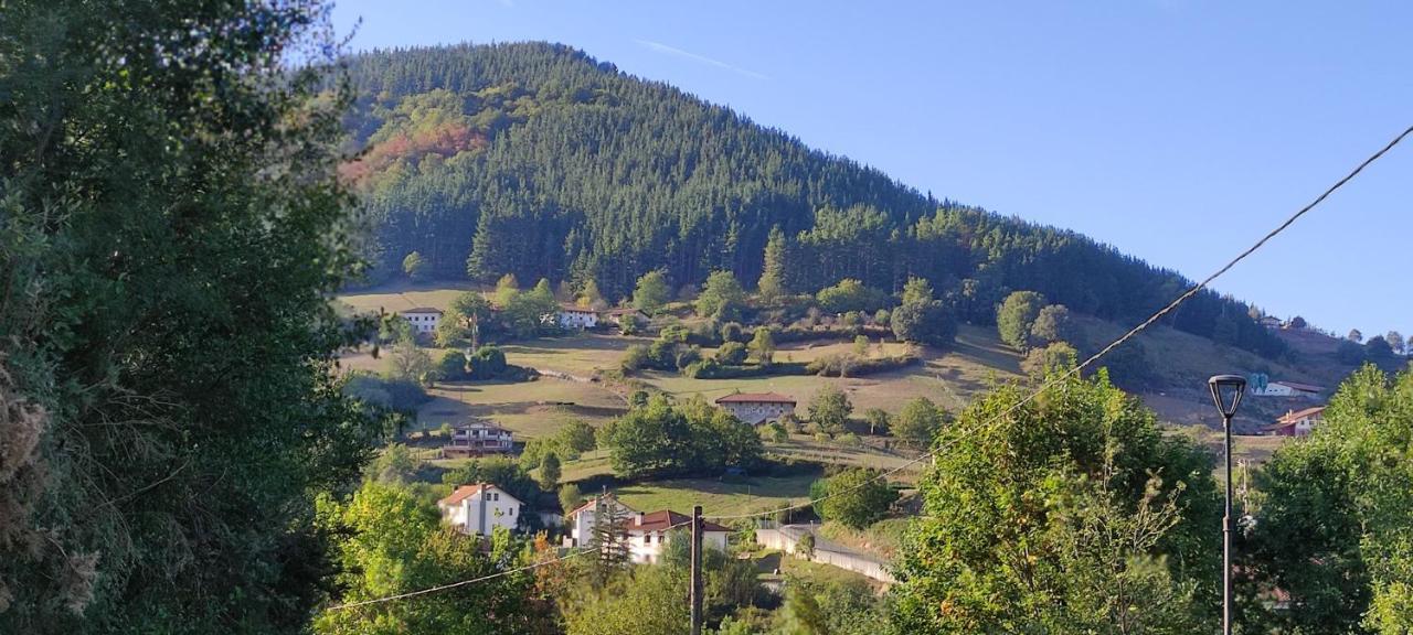 Alojamiento Rural, Jardin, A 25 Minutos De Bilbao, Parking Gratuito Arantzazu Buitenkant foto